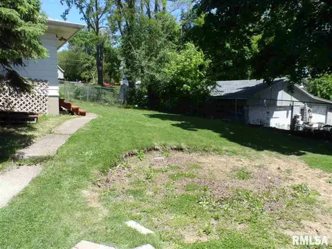1429 E Tripp, Peoria, IL 61603 photo 26