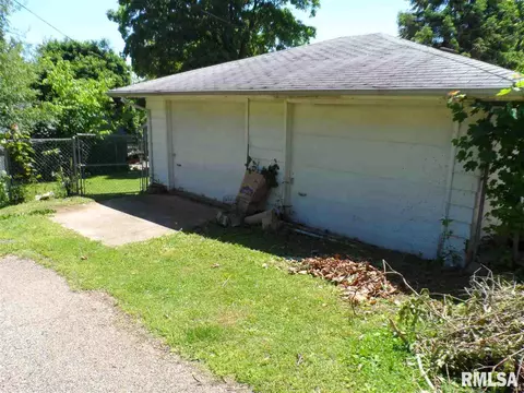 1429 E Tripp, Peoria, IL 61603 photo 25