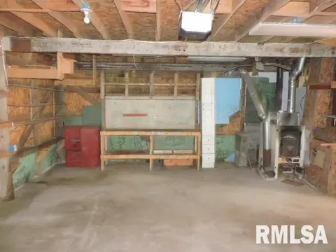 204 W Hill St, Eureka, IL 61530 photo 7
