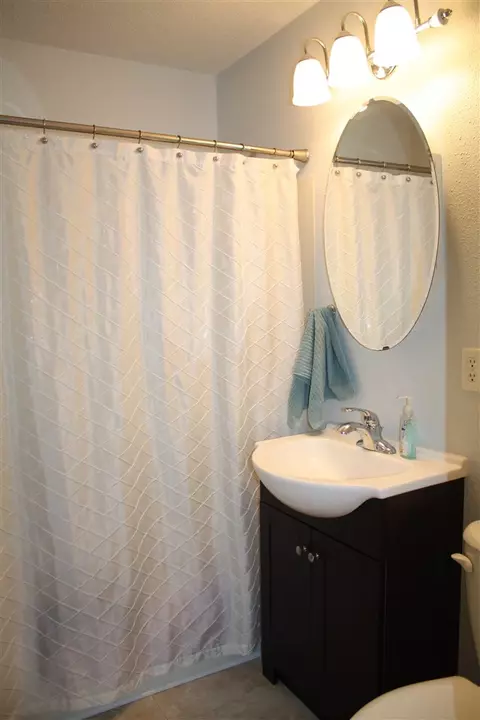 332 N White St, Macomb, IL 61455 photo 6