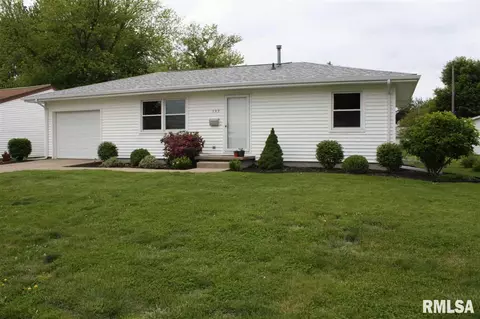 332 N White St, Macomb, IL 61455 photo 1