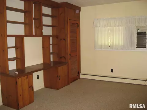1339 Parkview Dr, Macomb, IL 61455 photo 7