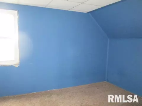 200 Central Ave, Saint David, IL 61563 photo 10