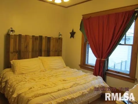 304 E Harrison St, Eureka, IL 61530 photo 16