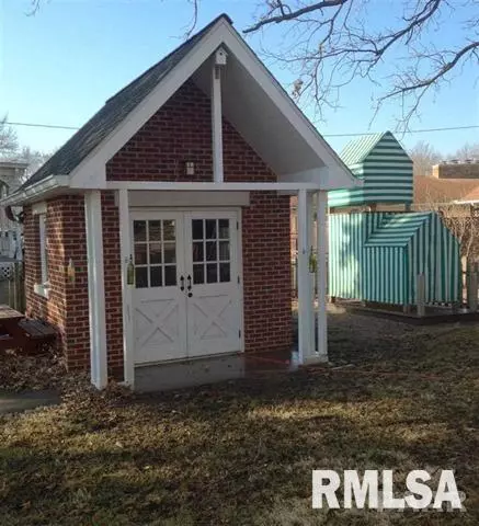 304 E Harrison St, Eureka, IL 61530 photo 24