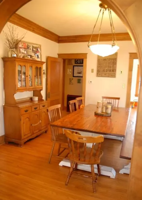 304 E Harrison St, Eureka, IL 61530 photo 4