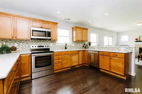 1103 Devon, Washington, IL 61571 photo 10