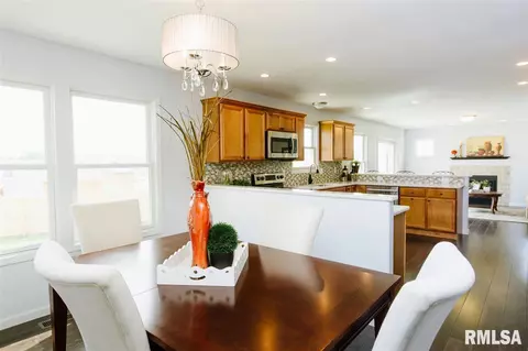 1103 Devon, Washington, IL 61571 photo 9
