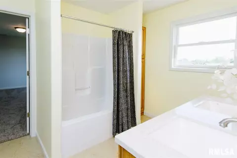 1103 Devon, Washington, IL 61571 photo 28