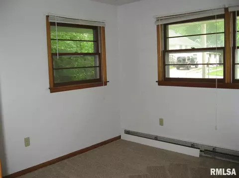 815 N Charles St, Macomb, IL 61455 photo 14