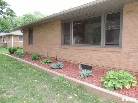 213 E Sheridan St, Manito, IL 61546 photo 26