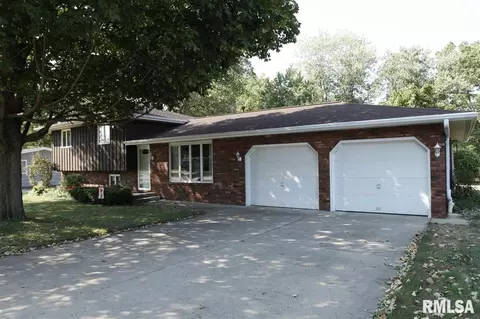 207 E Glendale, Manito, IL 61546 photo 1