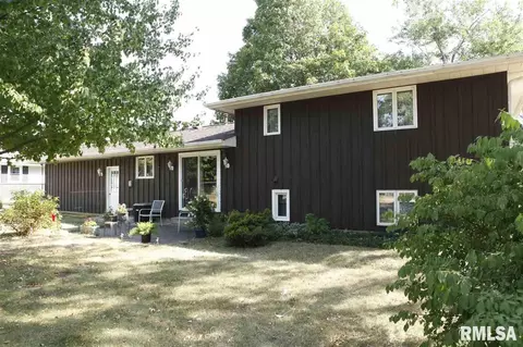 207 E Glendale, Manito, IL 61546 photo 2