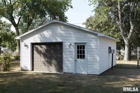 207 E Glendale, Manito, IL 61546 photo 14