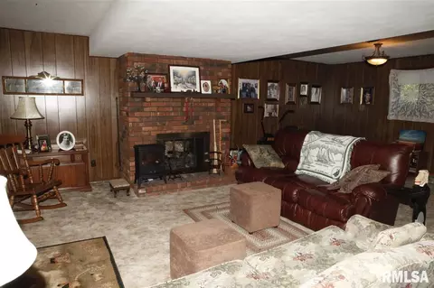 207 E Glendale, Manito, IL 61546 photo 6