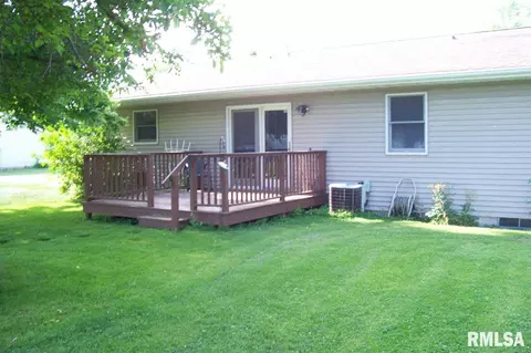 1234 E Locust St, Canton, IL 61520 photo 6