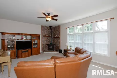 15771 King, Danvers, IL 61732 photo 21