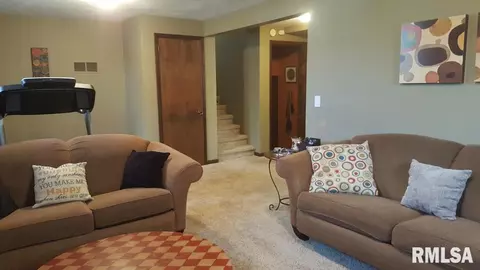 412 Crestview Dr, Metamora, IL 61548 photo 13