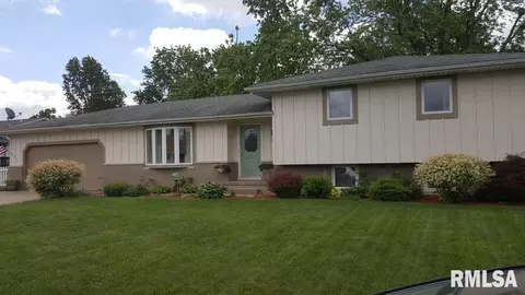 412 Crestview Dr, Metamora, IL 61548 photo 2