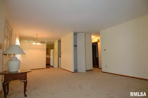 112 Beloit Rd, Marquette Heights, IL 61554 photo 11