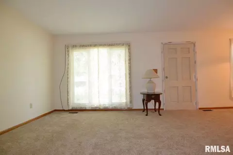 112 Beloit Rd, Marquette Heights, IL 61554 photo 14
