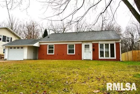 112 Beloit Rd, Marquette Heights, IL 61554 photo 2