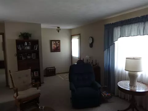 810 2nd St, Henry, IL 61537 photo 3