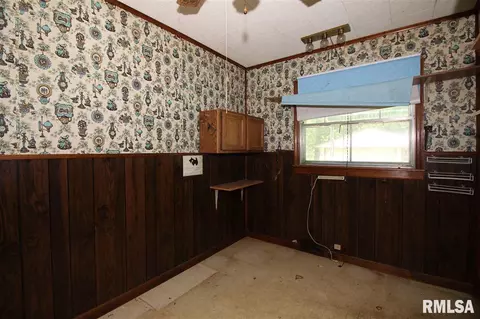 203 W Sunny Ln, Eureka, IL 61530 photo 8