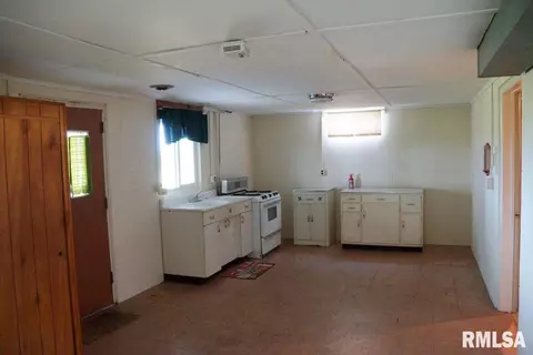 7306 W Challacombe Rd, Edwards, IL 61528 photo 12