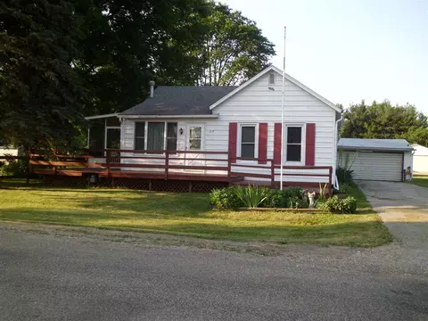 215 E State St, Good Hope, IL 61438 photo 1