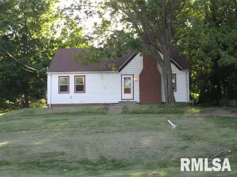 1016 S Main St, Eureka, IL 61530 photo 1