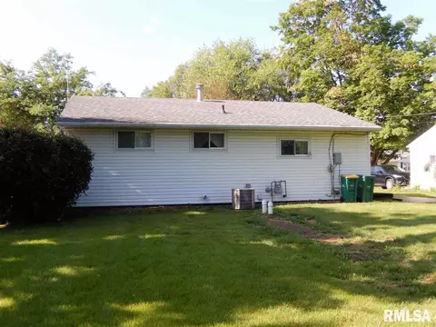 826 Bobby, Macomb, IL 61455 photo 12