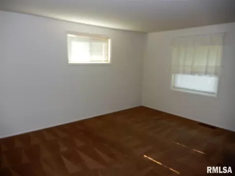 826 Bobby, Macomb, IL 61455 photo 7