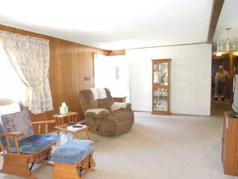 202 W Ash St, Dunlap, IL 61525 photo 3