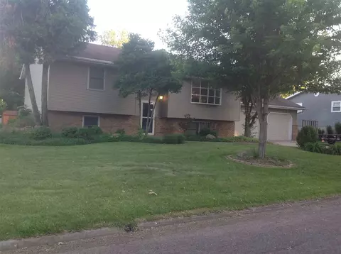 522 Manor Dr, Metamora, IL 61548 photo 1