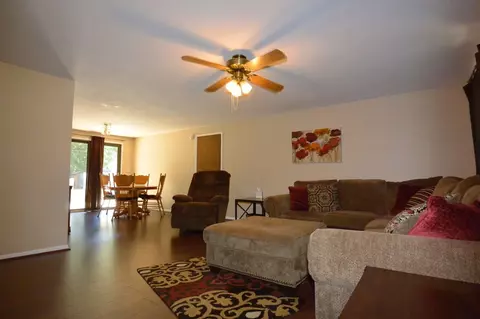 304 N 3rd St, Dunlap, IL 61525 photo 5