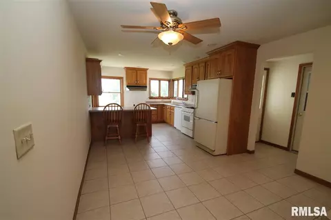 1813 County Road 2400 E, Benson, IL 61516 photo 12