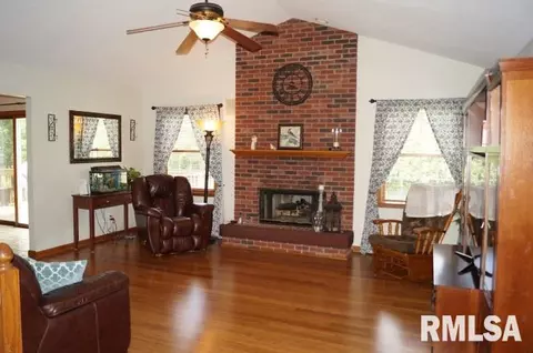 280 W Forrest, Germantown Hills, IL 61548 photo 7