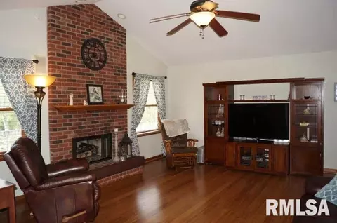 280 W Forrest, Germantown Hills, IL 61548 photo 8