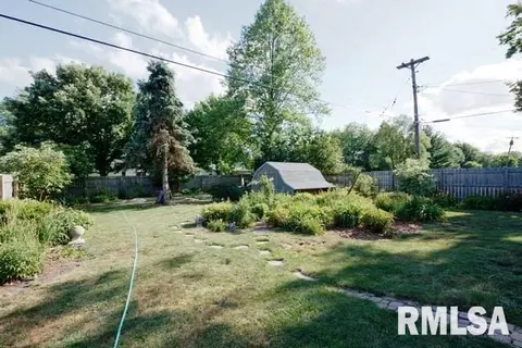 1250 Sunview Dr, Canton, IL 61520 photo 7