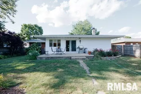 1250 Sunview Dr, Canton, IL 61520 photo 3