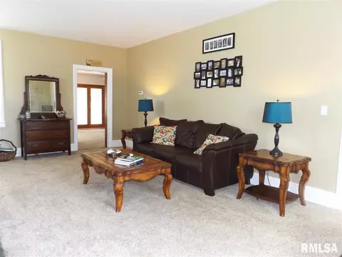 726 Banta Rd, Lowpoint, IL 61545 photo 8