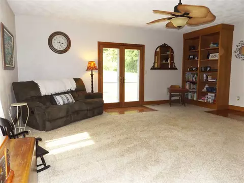 726 Banta Rd, Lowpoint, IL 61545 photo 12