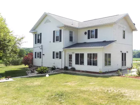 726 Banta Rd, Lowpoint, IL 61545 photo 3