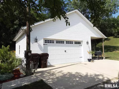726 Banta Rd, Lowpoint, IL 61545 photo 5