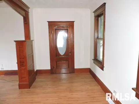 303 Linn St, Benson, IL 61516 photo 6