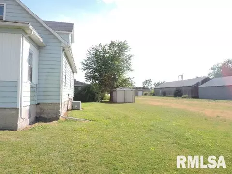 303 Linn St, Benson, IL 61516 photo 2