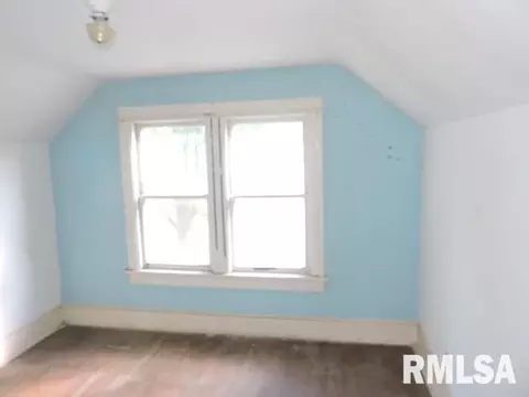 303 Linn St, Benson, IL 61516 photo 13
