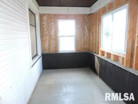 303 Linn St, Benson, IL 61516 photo 10