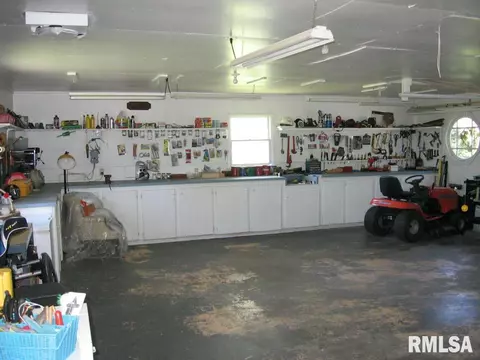 466 Brookhart Bnd, Avon, IL 61415 photo 14